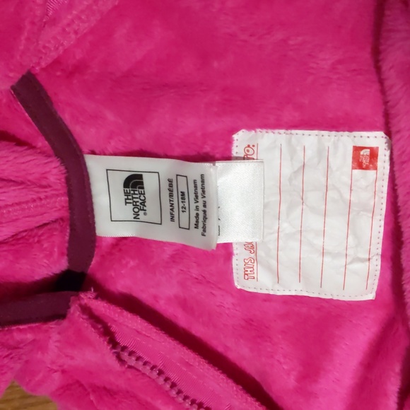 The North Face Oso dual full length zippered infant onesie, in size 12M-18M+ - Picture 3 of 12